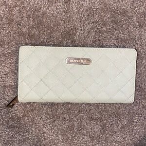Michael Kors Wristlet Wallet Purse